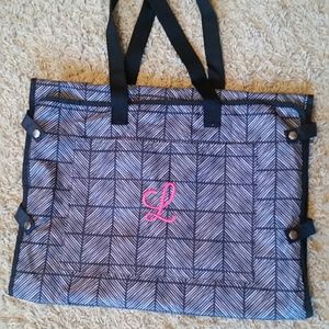 Thirty-one garment bag